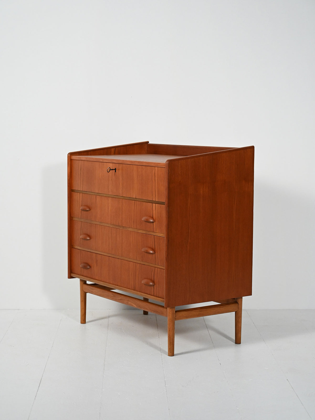 Toeletta con cassettiera scandinava in teak anni 50/60 4