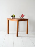 Coffee table scandinavo vintage in rovere con inserti in radica
