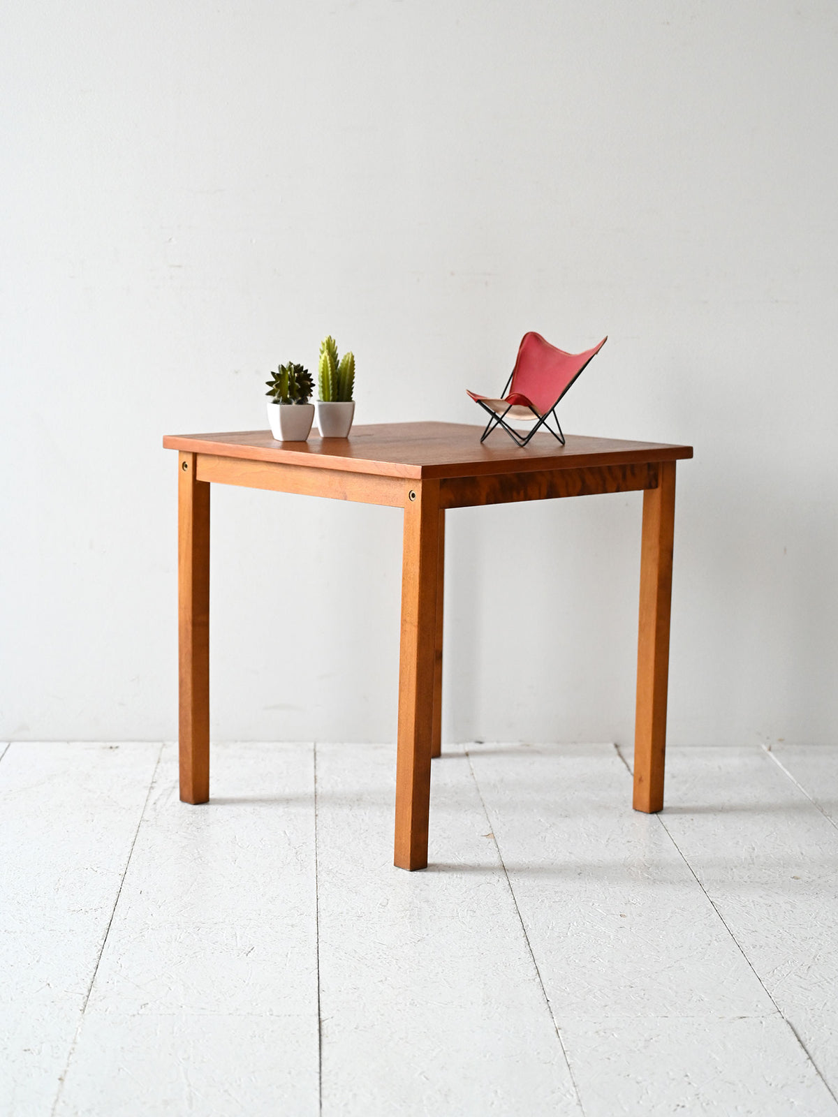 Coffee table scandinavo vintage in rovere con inserti in radica