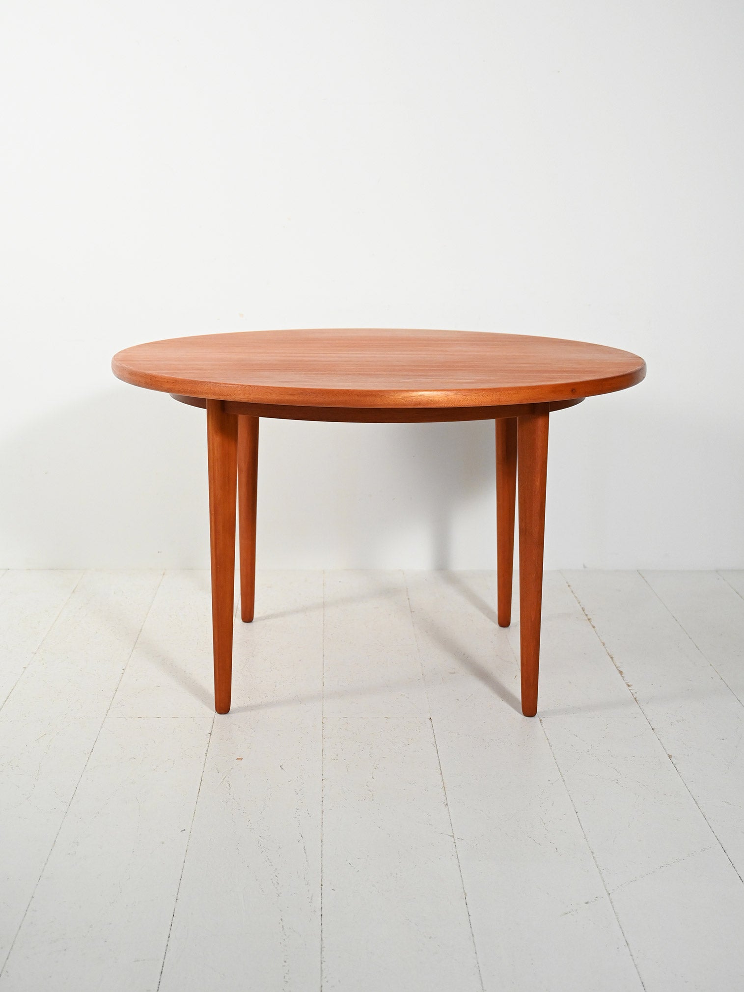 Tavolo rotondo allungabile svedese in teak anni ’60 2