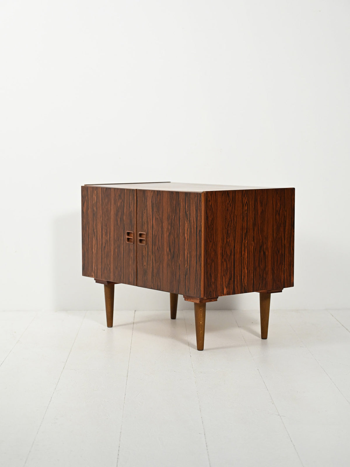 Cabinet danese Denka effetto palissandro 4