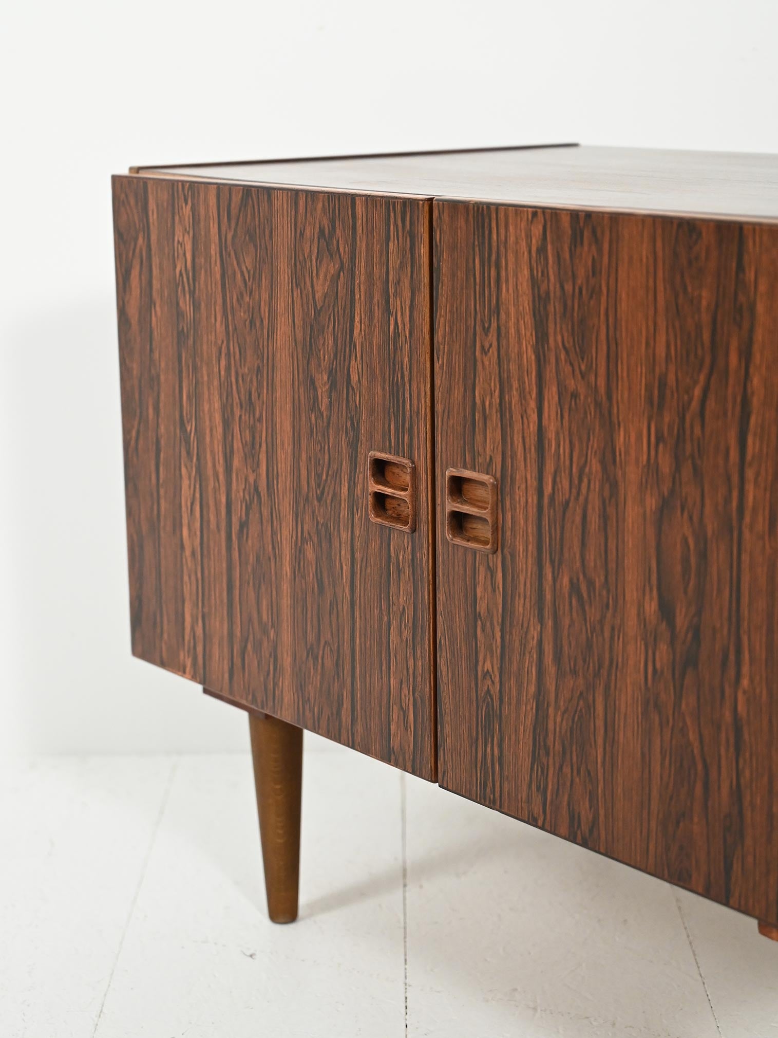 Cabinet danese Denka effetto palissandro