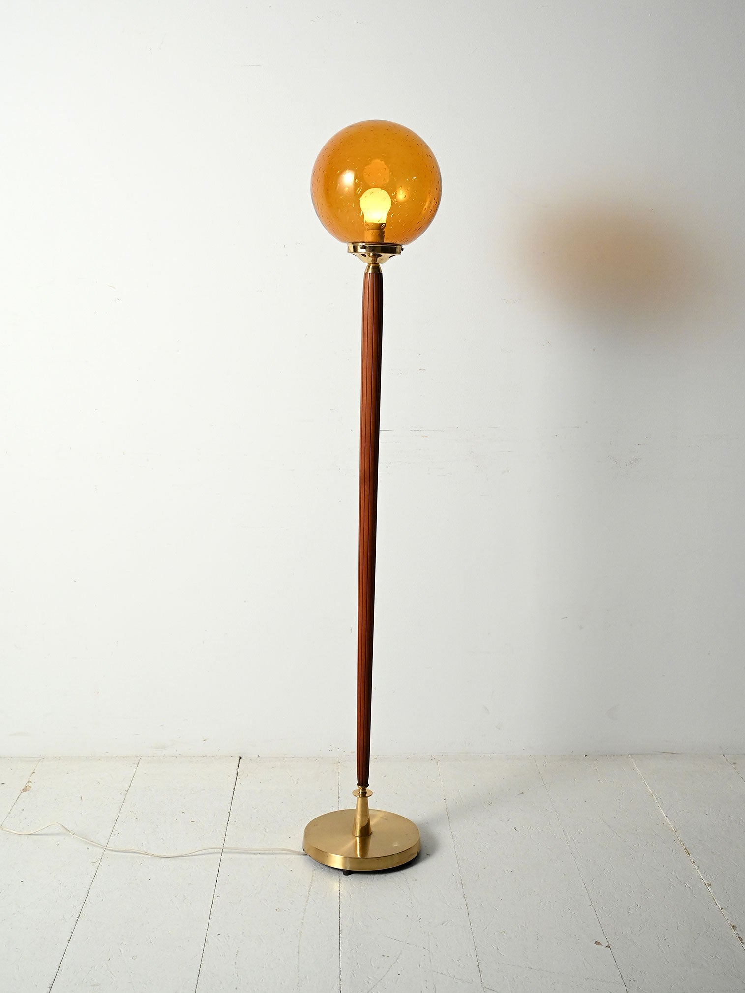 Lampada da terra teak e vetro color ambra 1