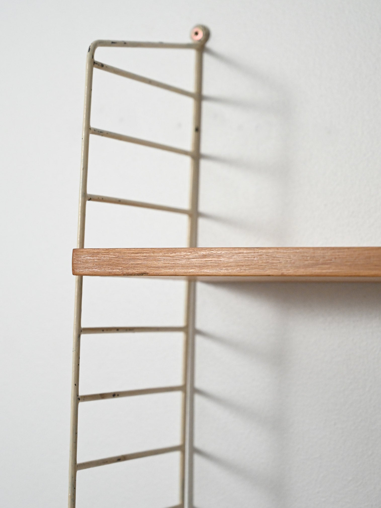 Sistema di mensole a muro scandinavo “Hylla” anni Sessanta 5