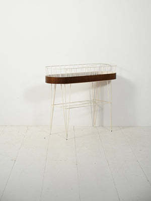 Portafiori scandinavo ovale in metallo e teak 2