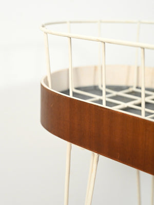 Portafiori scandinavo ovale in metallo e teak 5