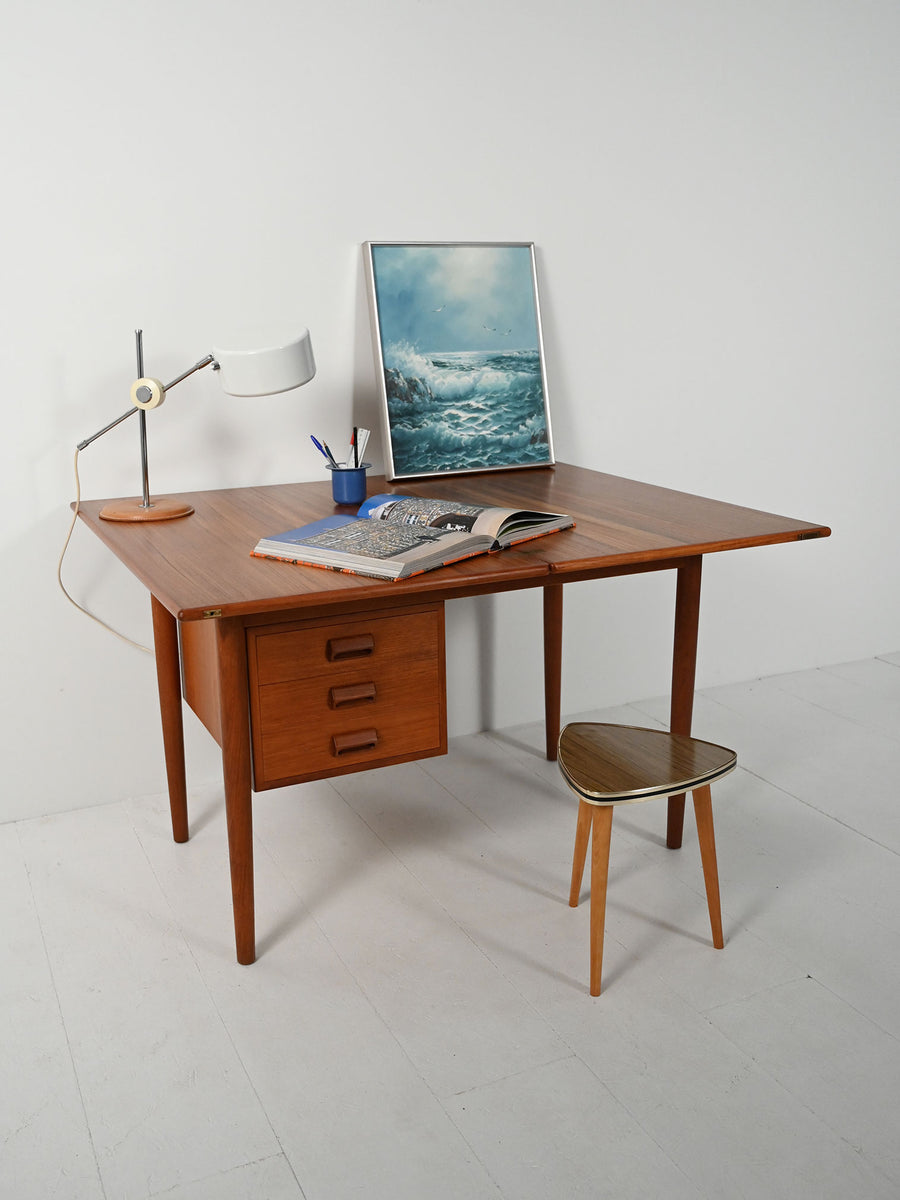 Scrivania scandinava di Børge Mogensen con piano “flip-top”