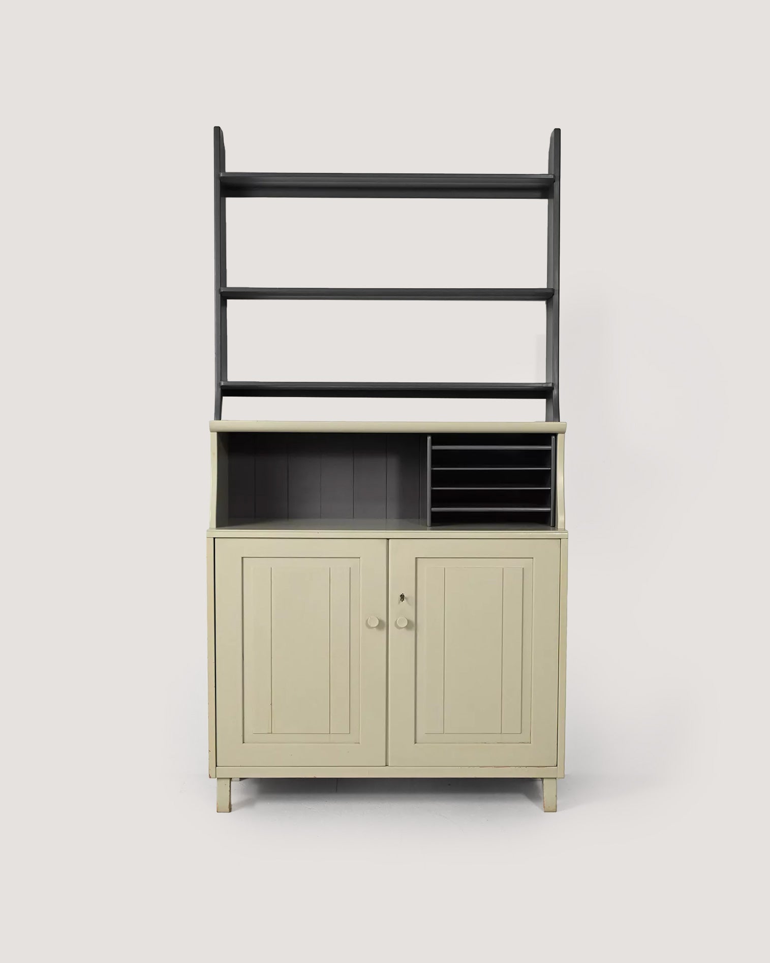 Cabinet con ripiani a vista “Visingsö” di Carl Malmsten per Svensk Fur, anni ’50