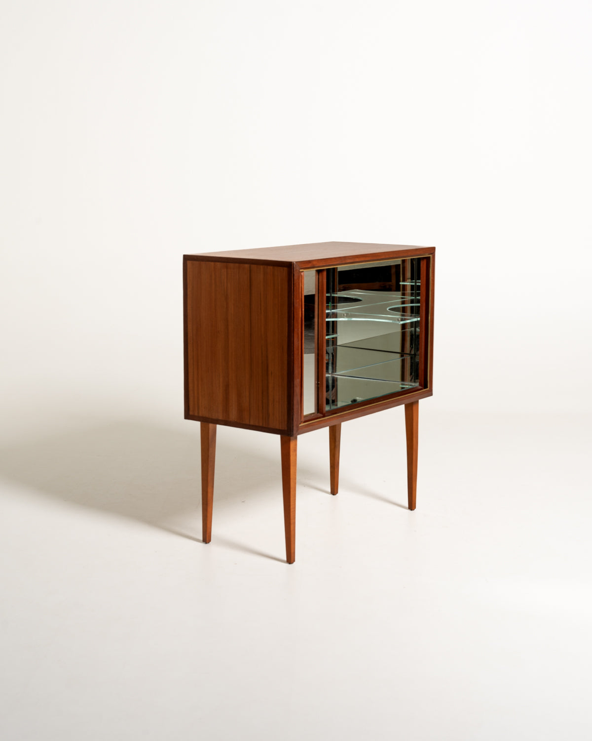 Mobile bar scandinavo in teak con serranda, anni 50