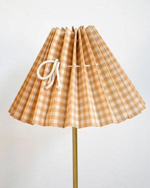 Lampada da tavolo in ottone con paralume plissettato, anni ’50 6