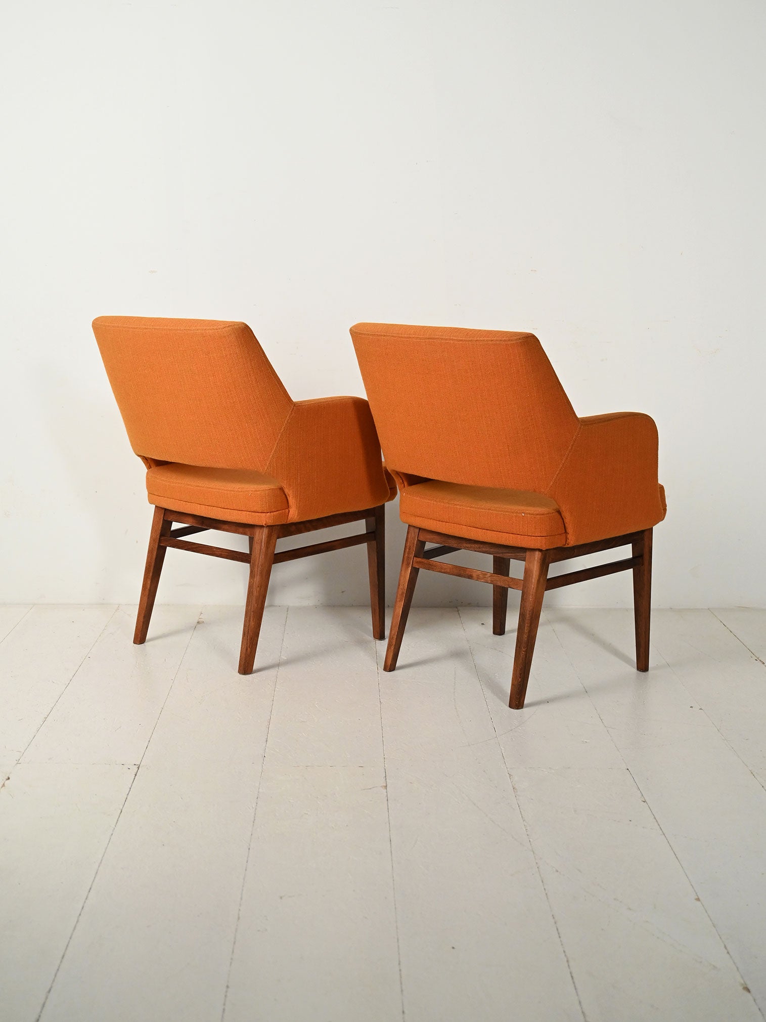 Coppia di poltroncine Oslosund di Kinnarps arancioni anni ’50 3