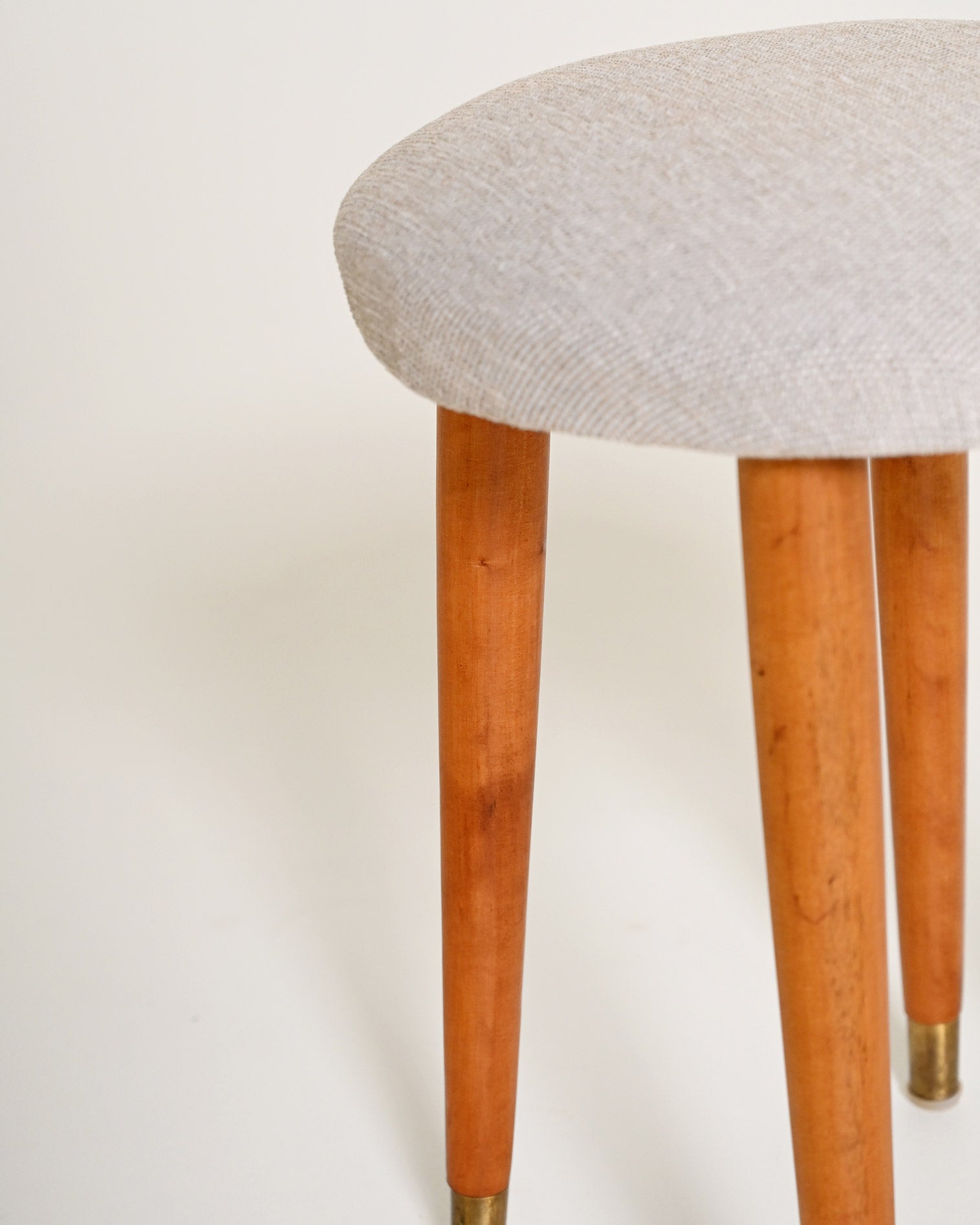 Sgabello imbottito in teak, anni '50