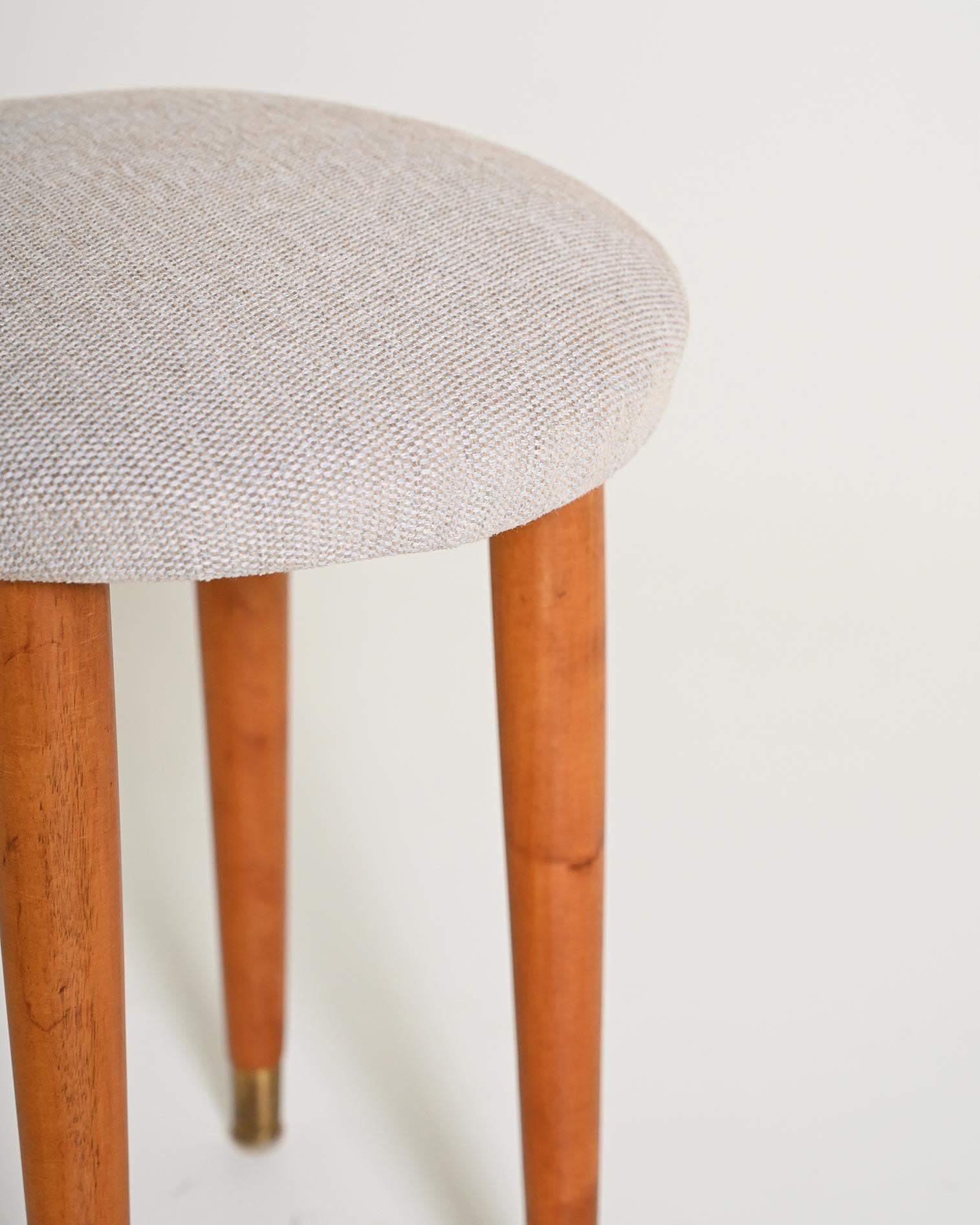 Sgabello imbottito in teak, anni '50