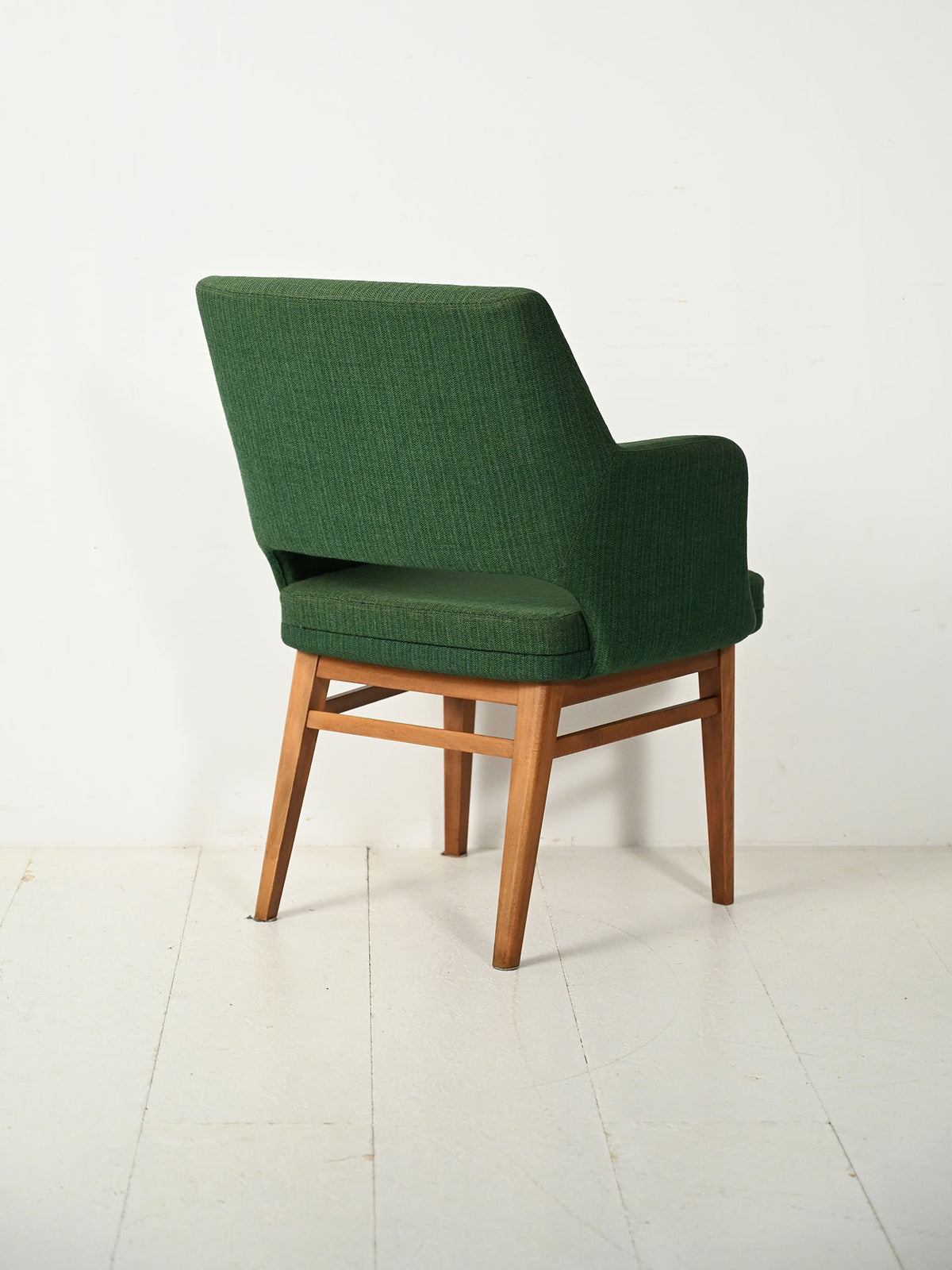 Poltroncina Oslosund di Kinnarps verde foresta anni ’50 2