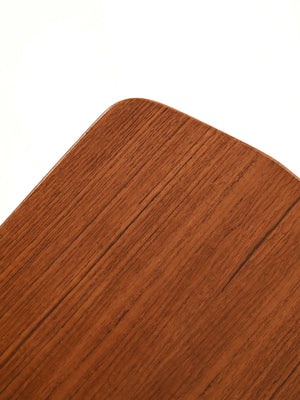 Comodino scandinavo in teak dalla silouhette allungata 7