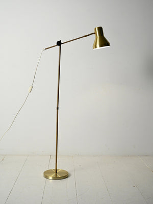 Lampada da terra scandinava in ottone con braccio regolabile
