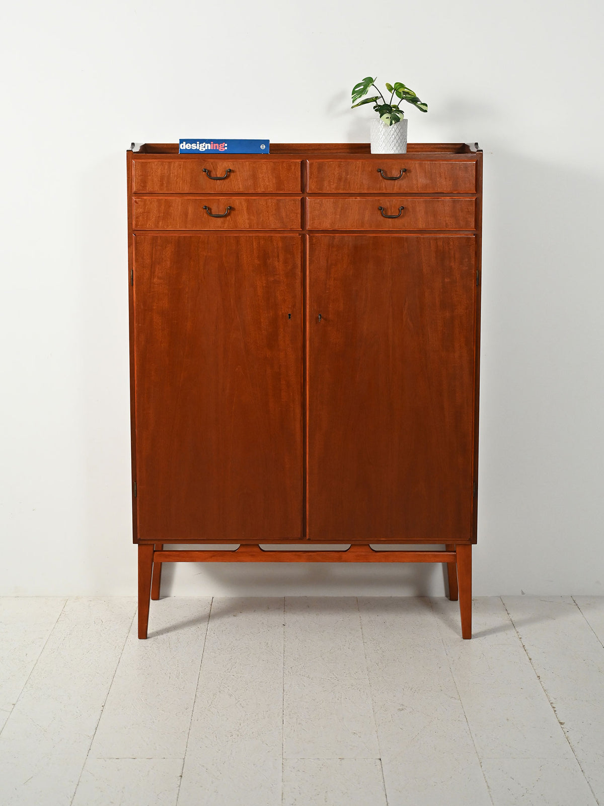 Cabinet scandinavo in mogano anni 50