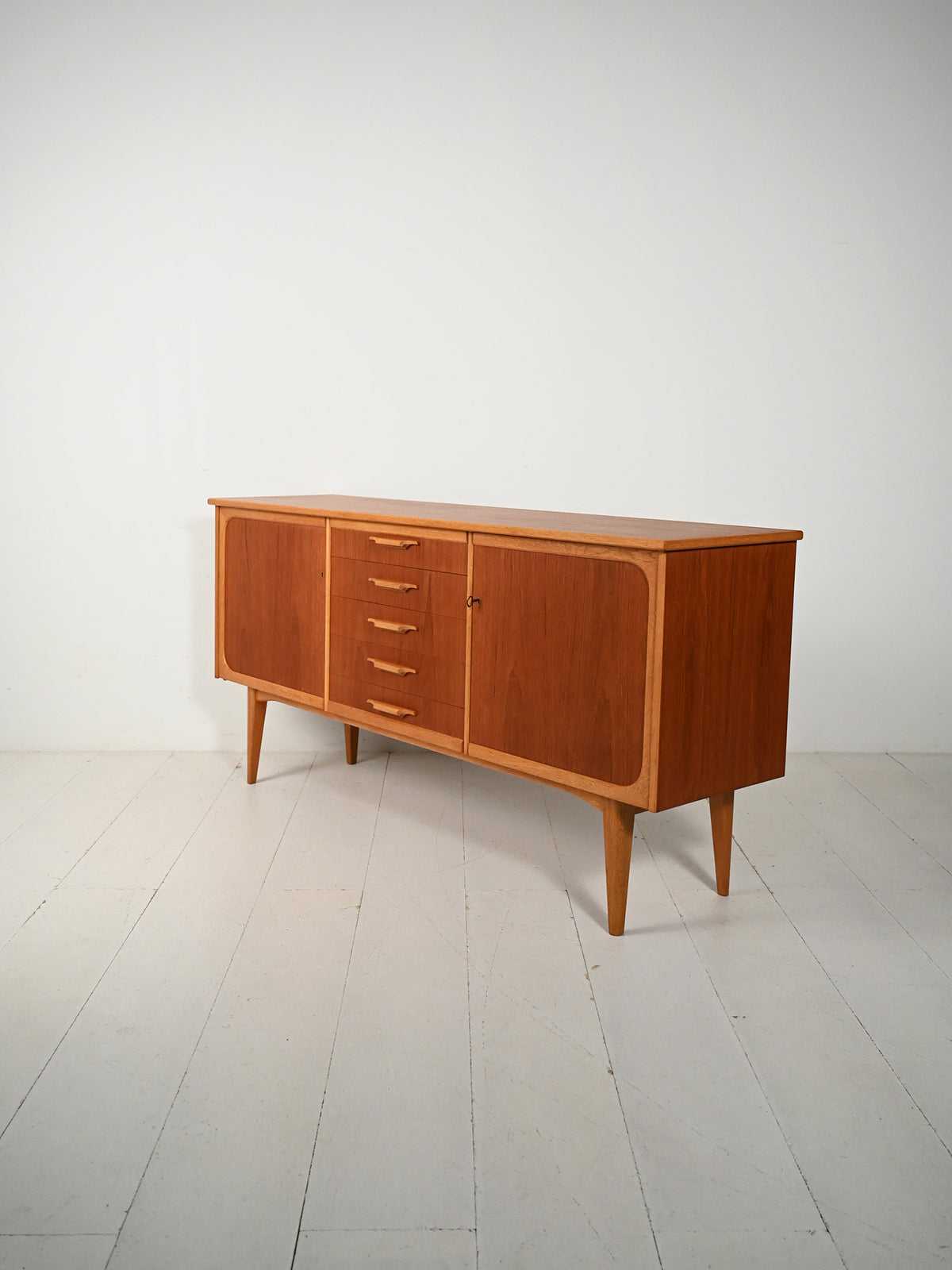 Sideboard scandinavo in teak e rovere 4