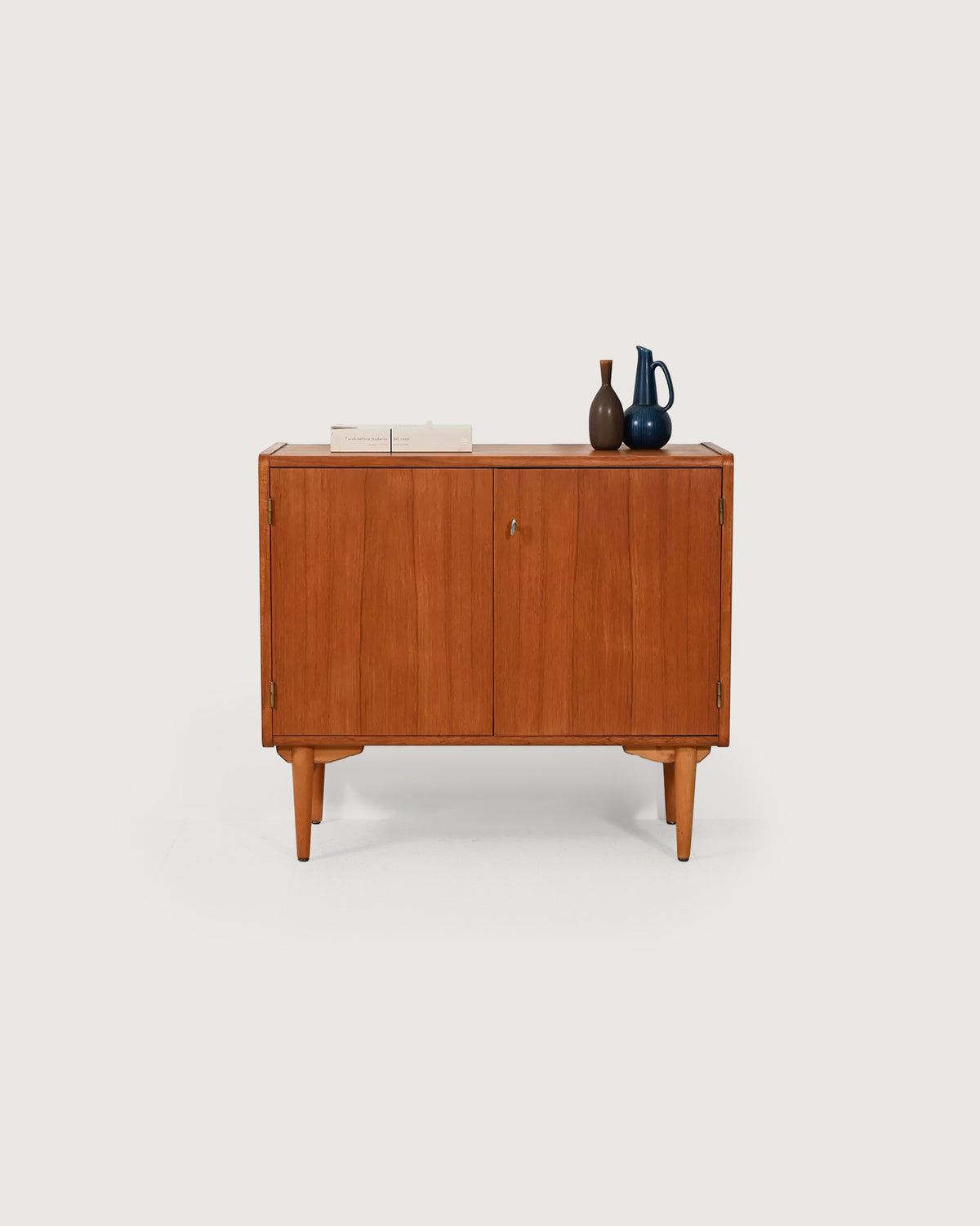 Cabinet scandinavo in teak e rovere Sonett, anni ’60