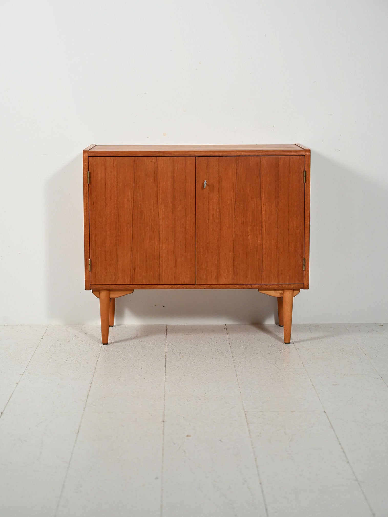 Cabinet scandinavo in teak e rovere Sonett, anni ’60 1