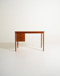 Scrivania scandinava in teak con cassetti mobili, anni '60
