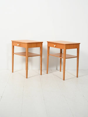 Coppia di comodini scandinavi in faggio 2