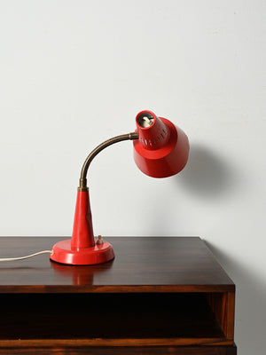 Lampada da tavolo rossa prodotta da Gemi rossa anni ’60 3
