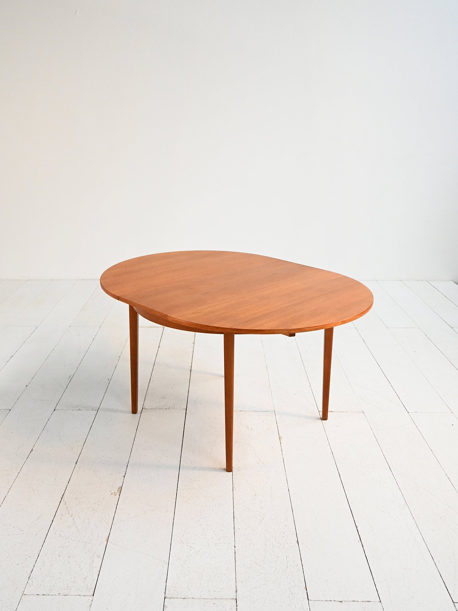 Tavolo rotondo allungabile scandinavo teak anni ’60 3