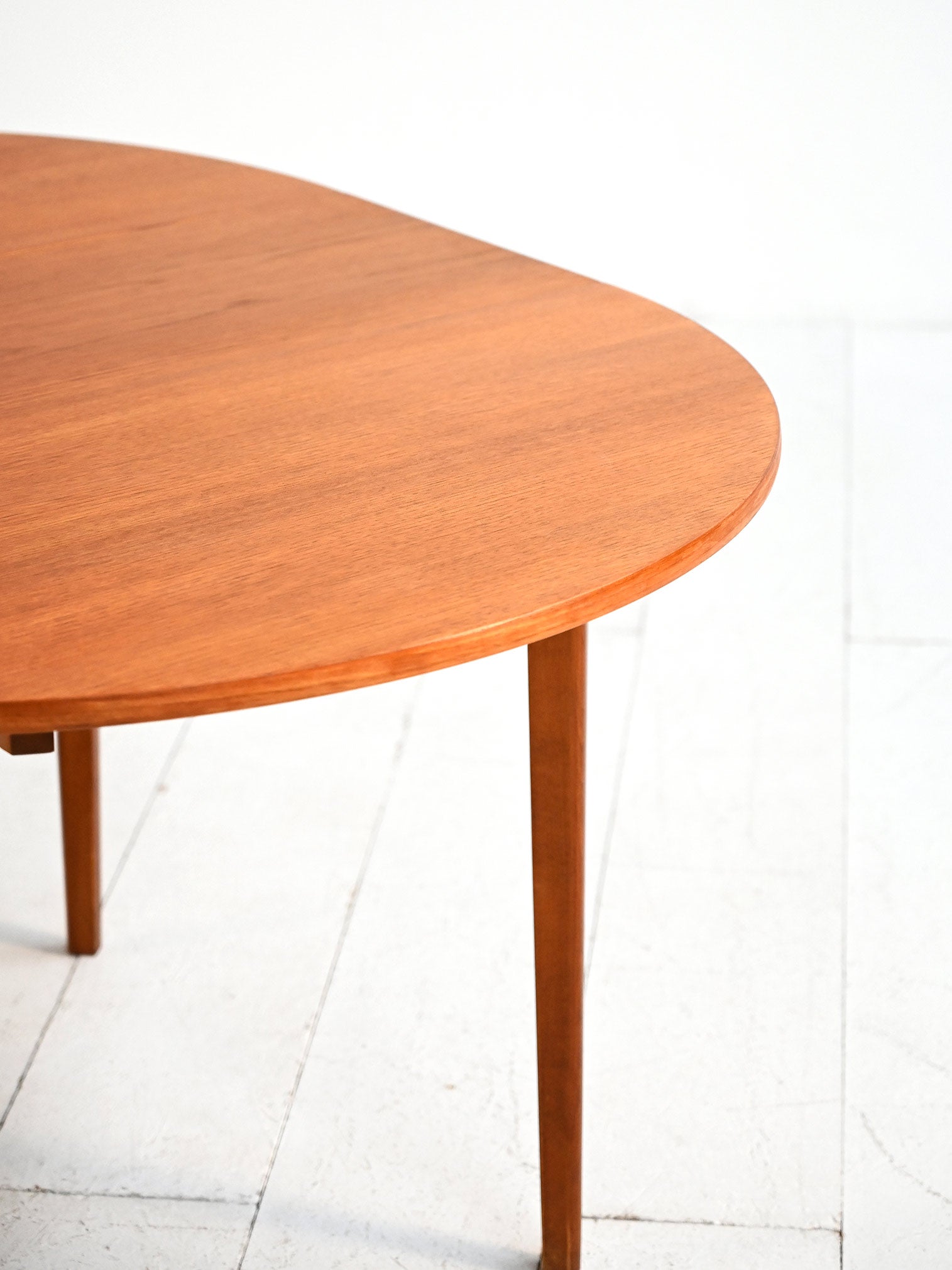 Tavolo rotondo allungabile scandinavo teak anni ’60 4