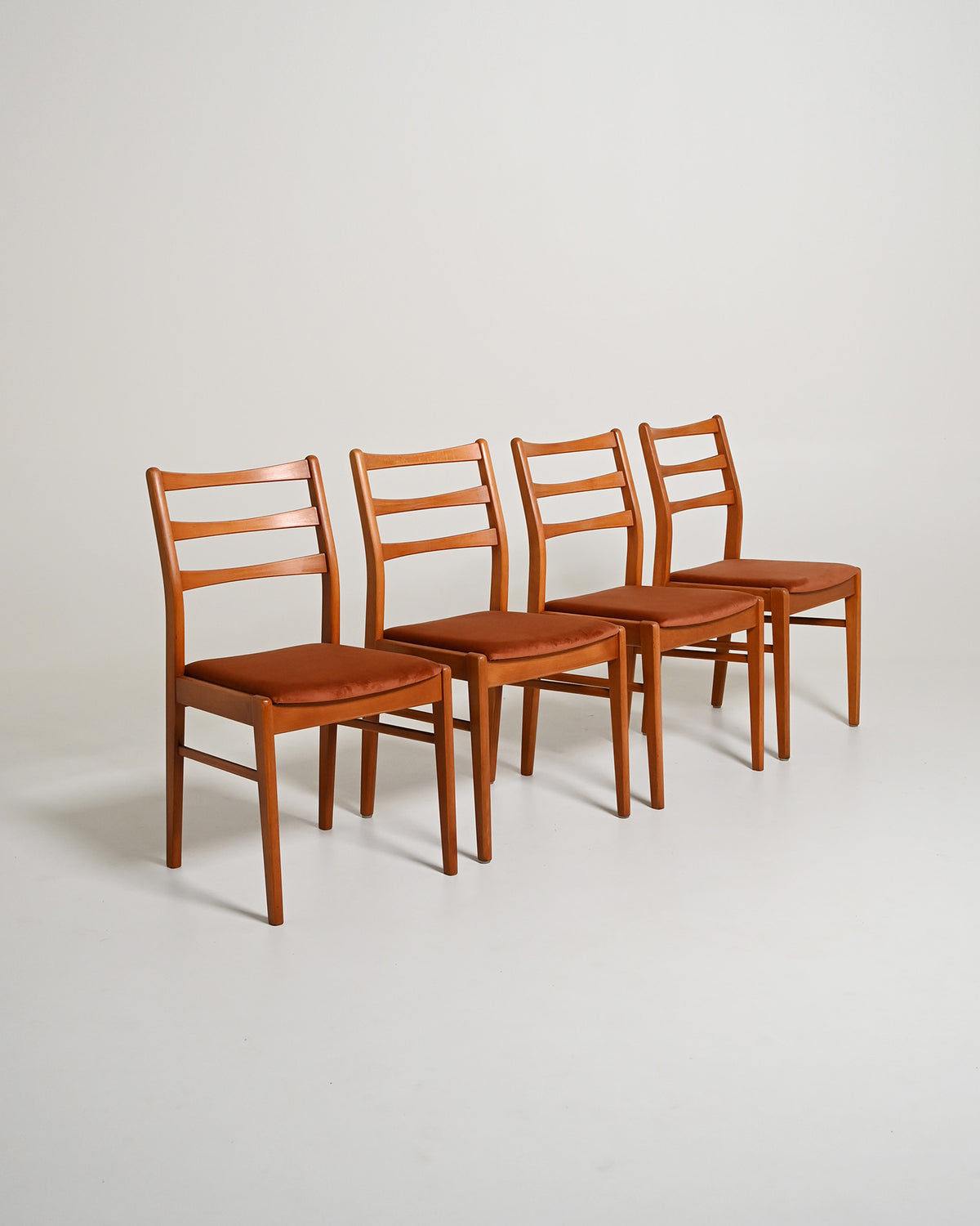 Set di 4 sedie da pranzo scandinave in teak