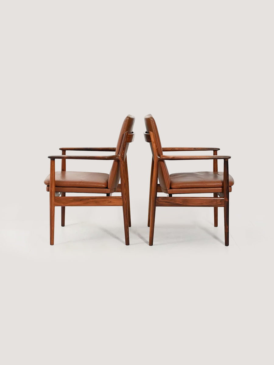 Coppia di poltrone "Ark" di Arne Vodder in pelle