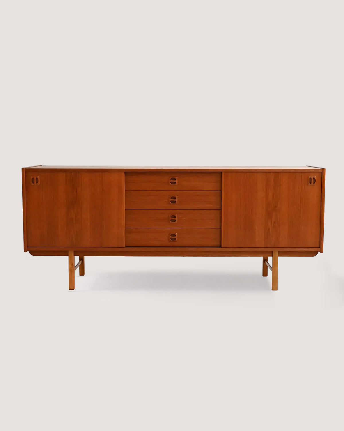 Sideboard modello “Korsör” scandinavo in teak anni ’60