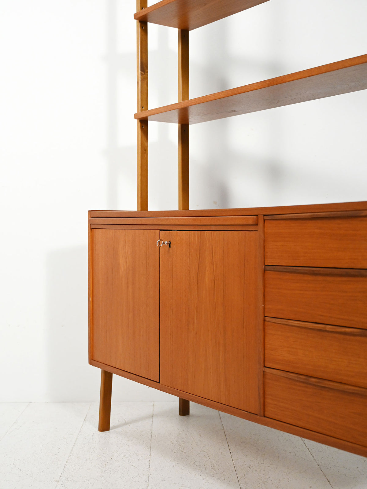 Libreria scandinava in teak con scrivania estraibile 7
