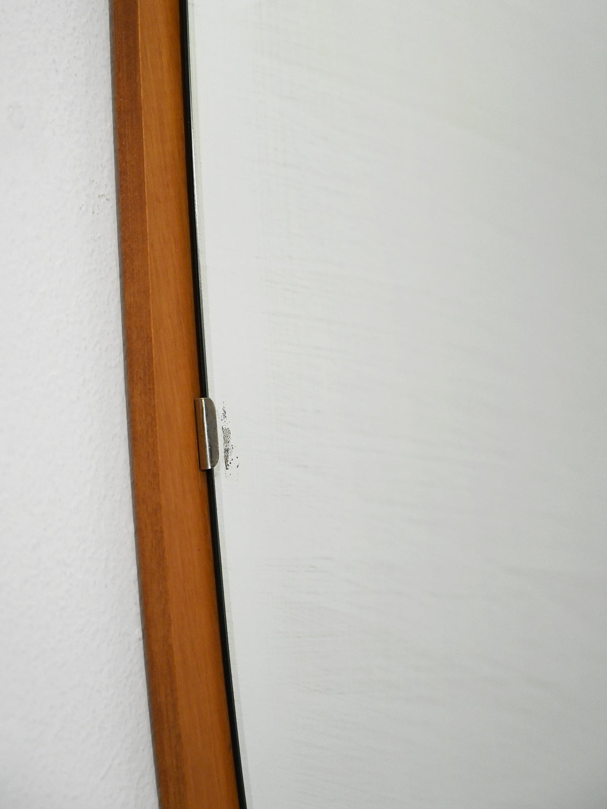Specchio scandinavo anni ’50-’60 a goccia 1