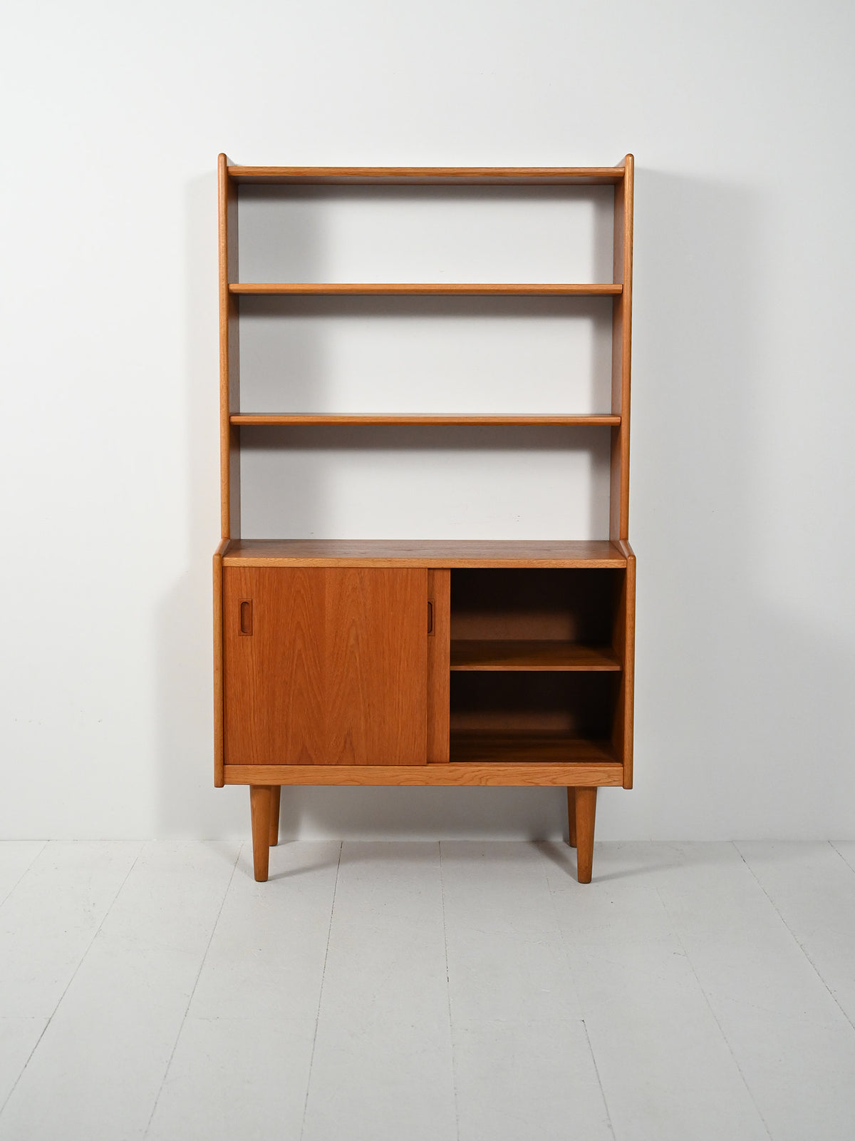 Libreria scandinava anni 60 in teak con vano contenitore 2