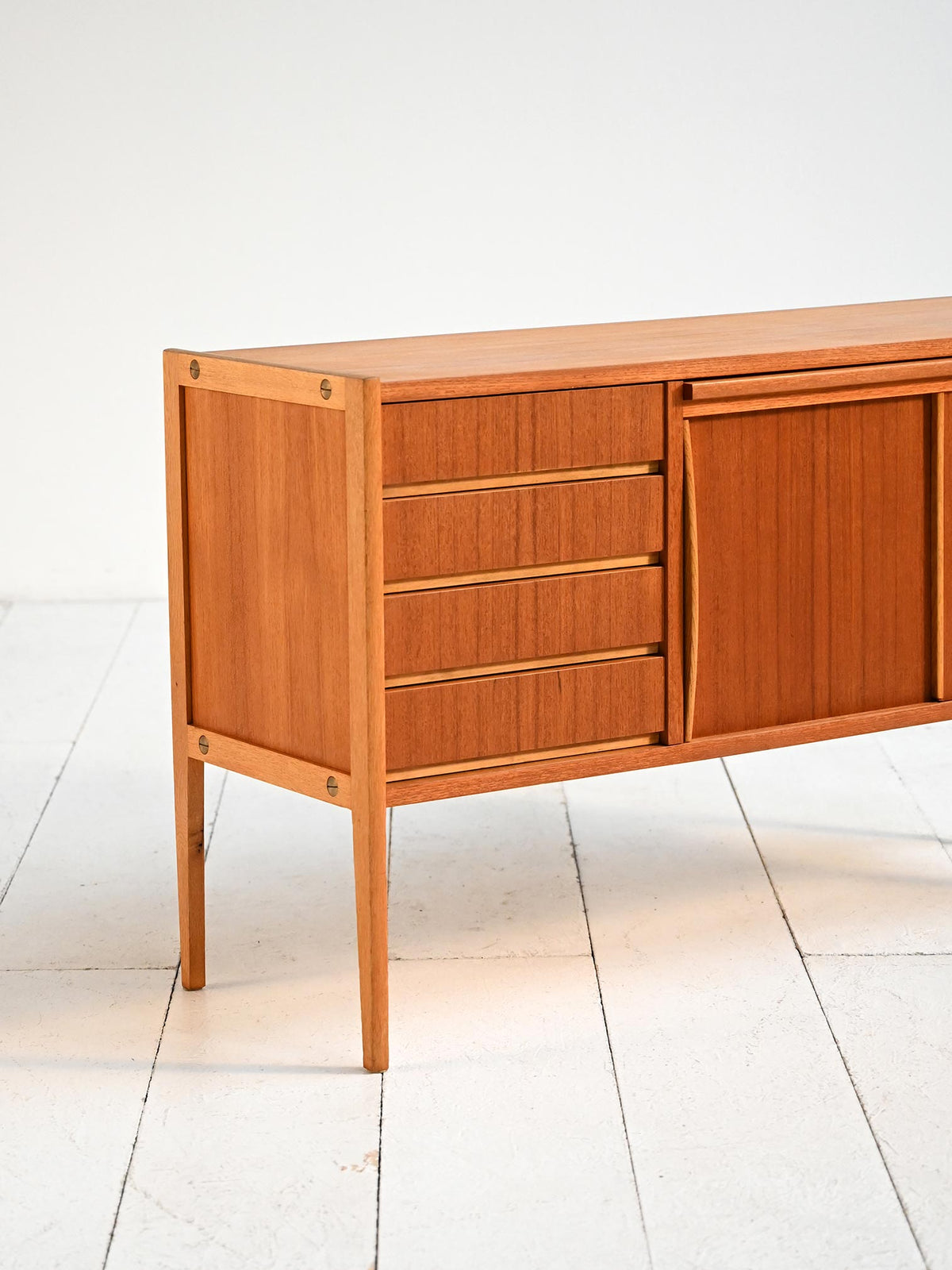 Sideboard scandinavo con scrittoio a scomparsa in teak, anni ’60 8