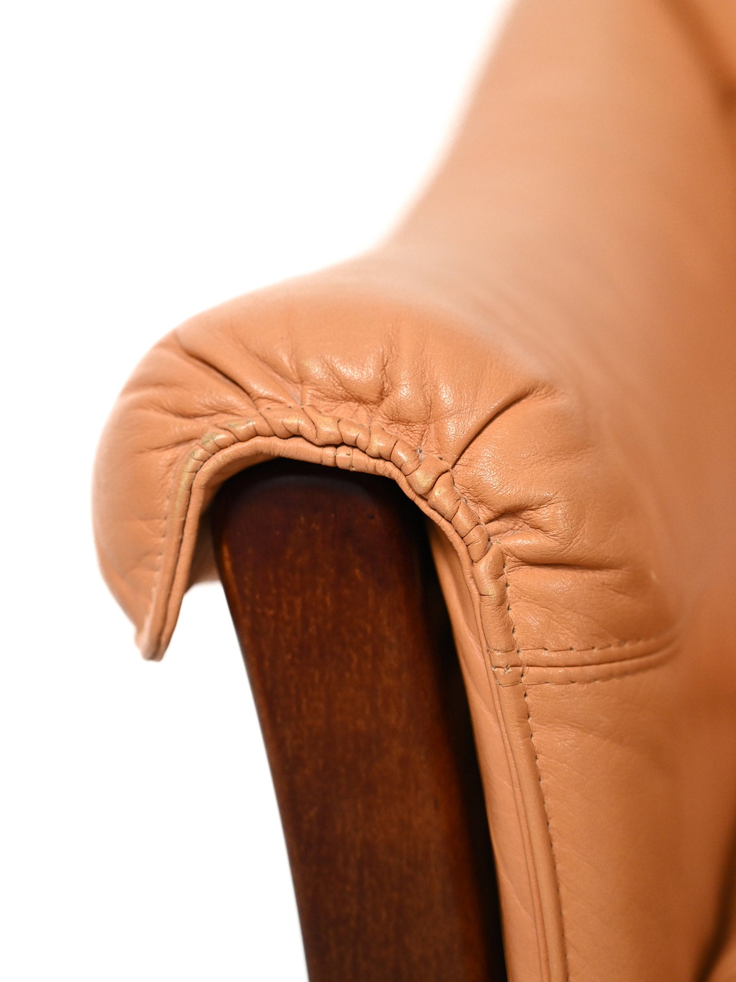 Coppia di poltrone scandinave anni Cinquanta in pelle 5