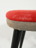 Sgabello scandinavo con velluto rosso e ottone, anni 50 3