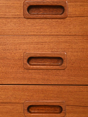 Sideboard scandinavo anni 60 dalle linee eleganti 8