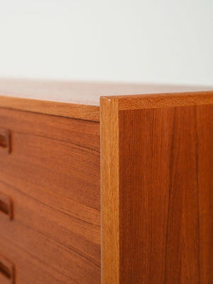 Sideboard scandinavo anni 60 dalle linee eleganti 12