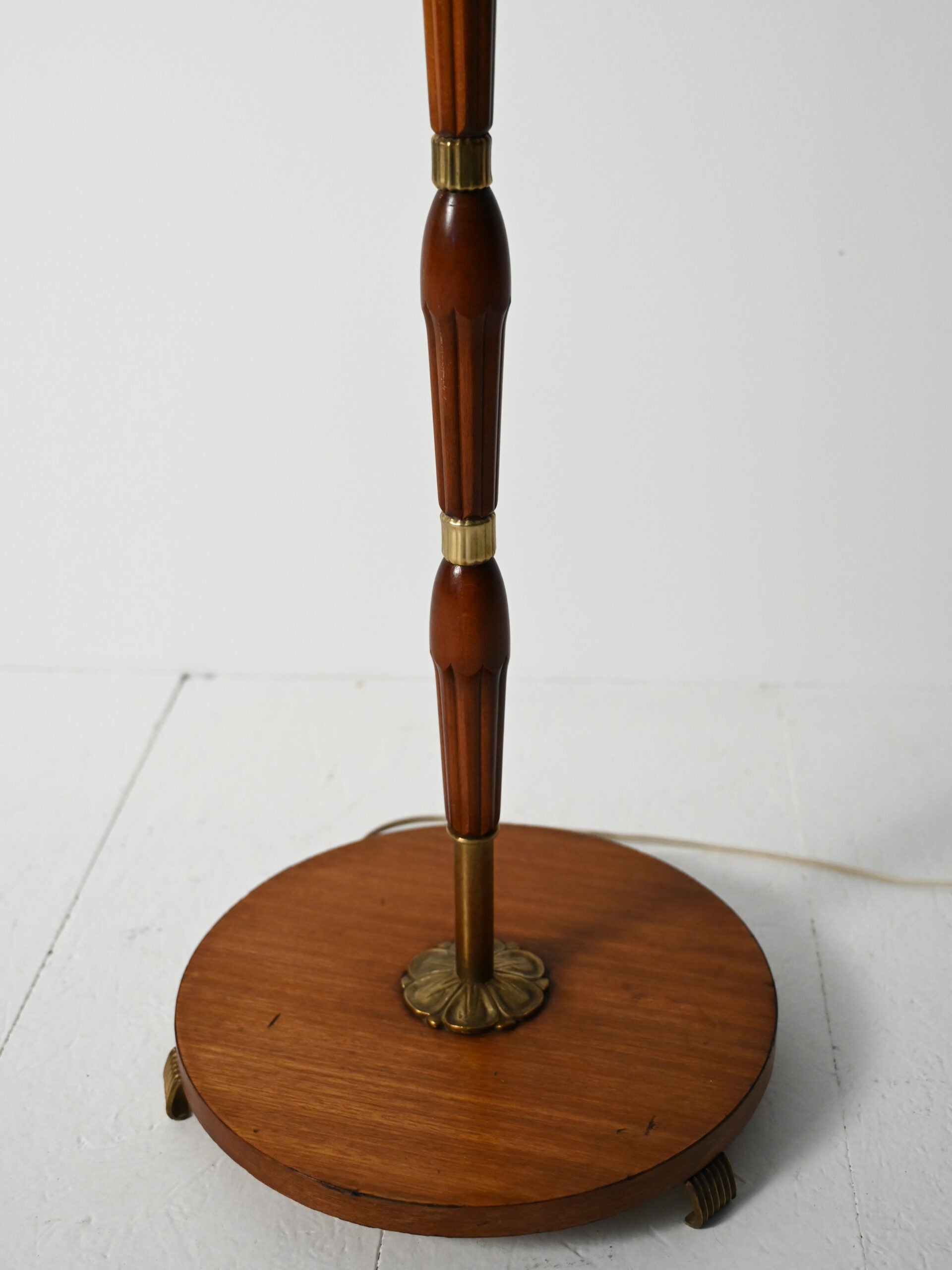 Lampada da terra scandinava a tre bracci in teak e ottone, anni 40–50 13