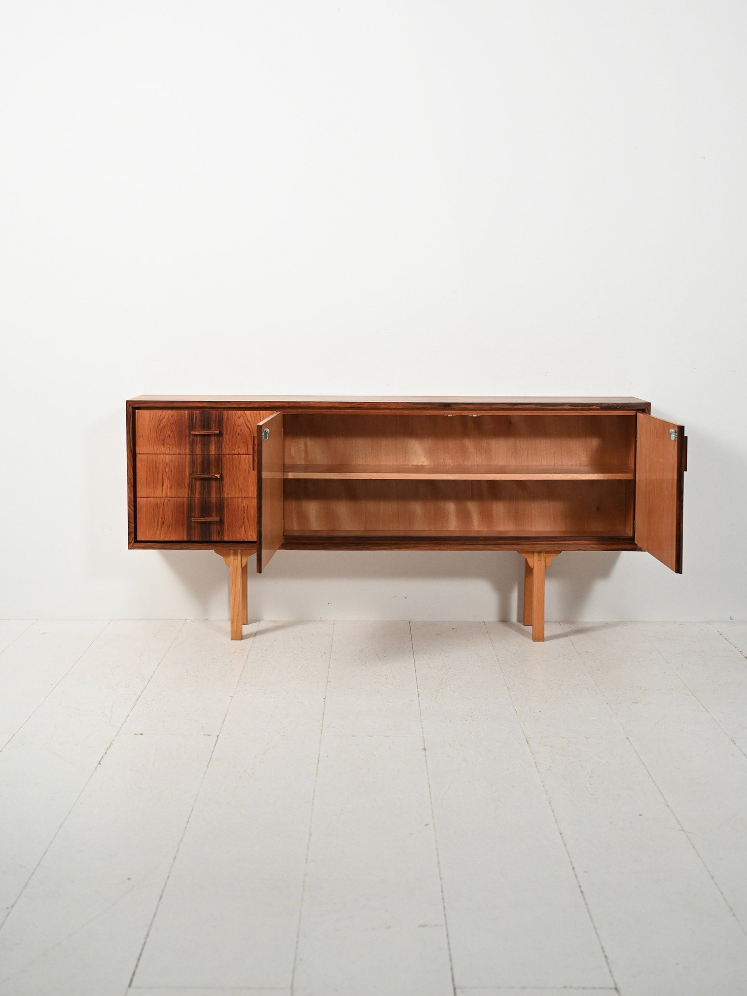 Piccolo sideboard scandinavo in palissandro 2
