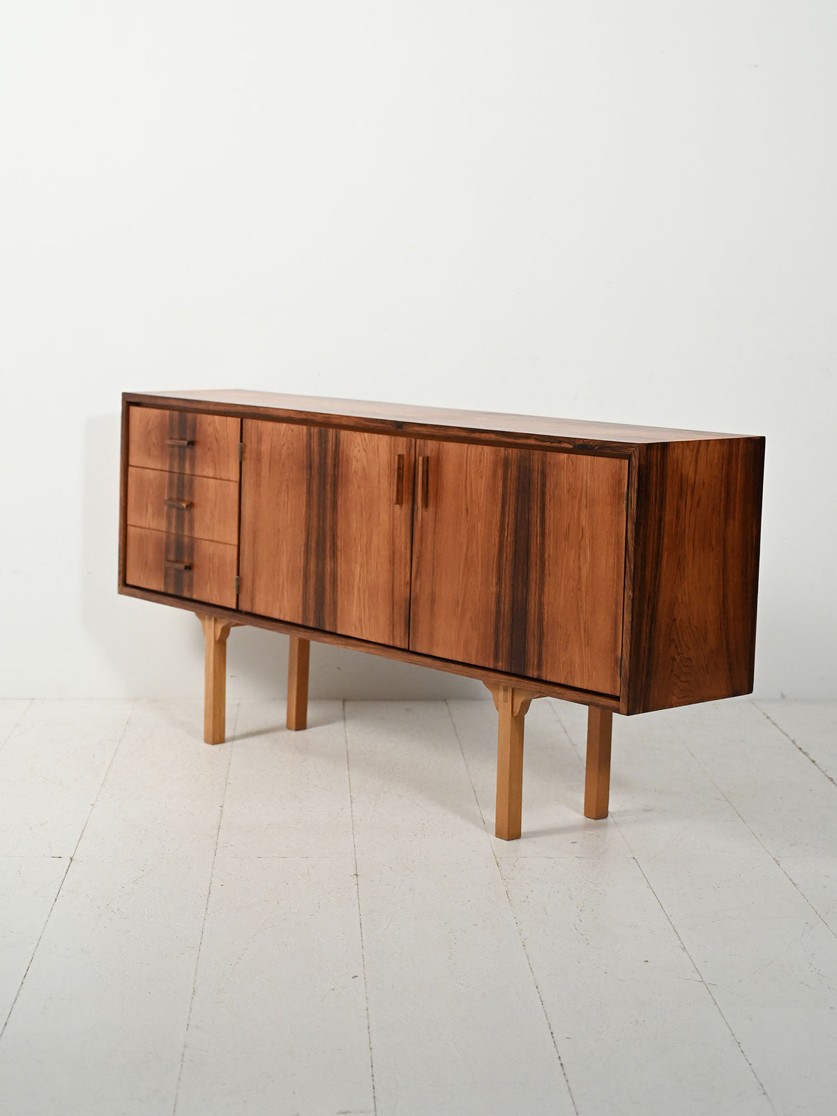 Piccolo sideboard scandinavo in palissandro 4