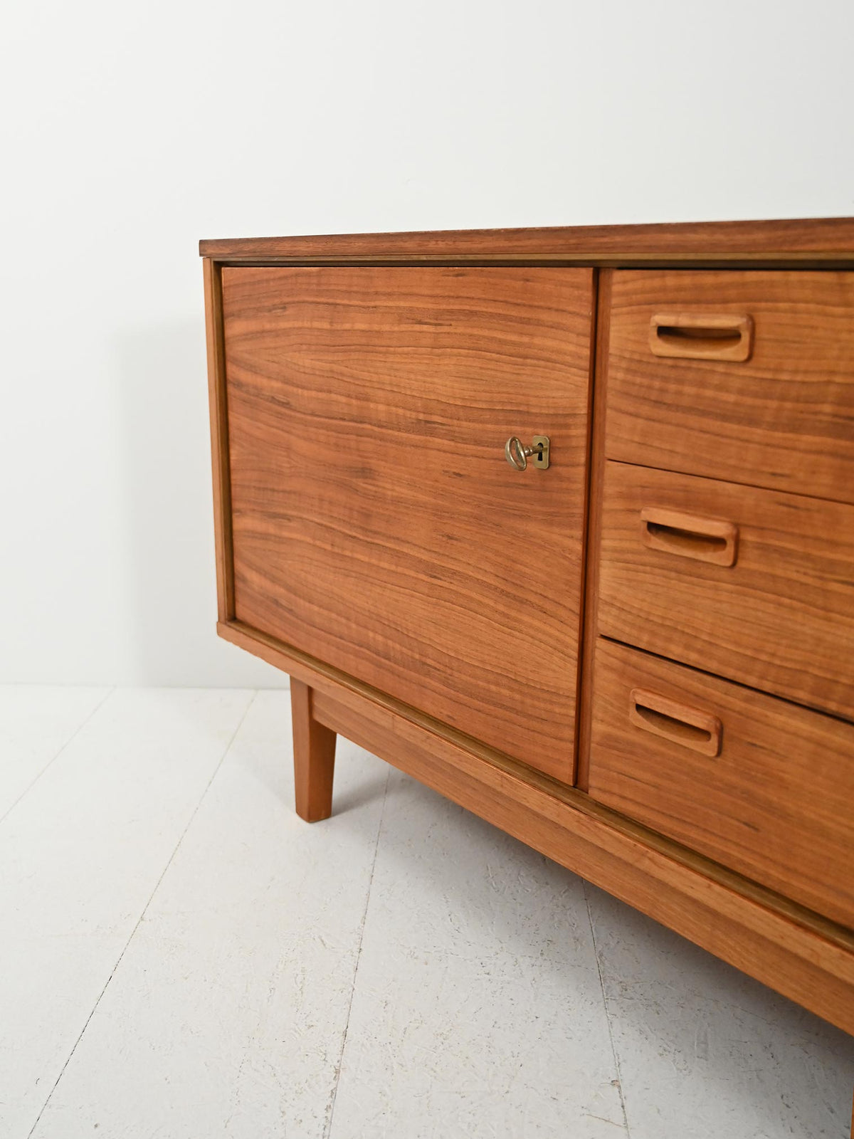Sideboard vintage in noce anni 60 8