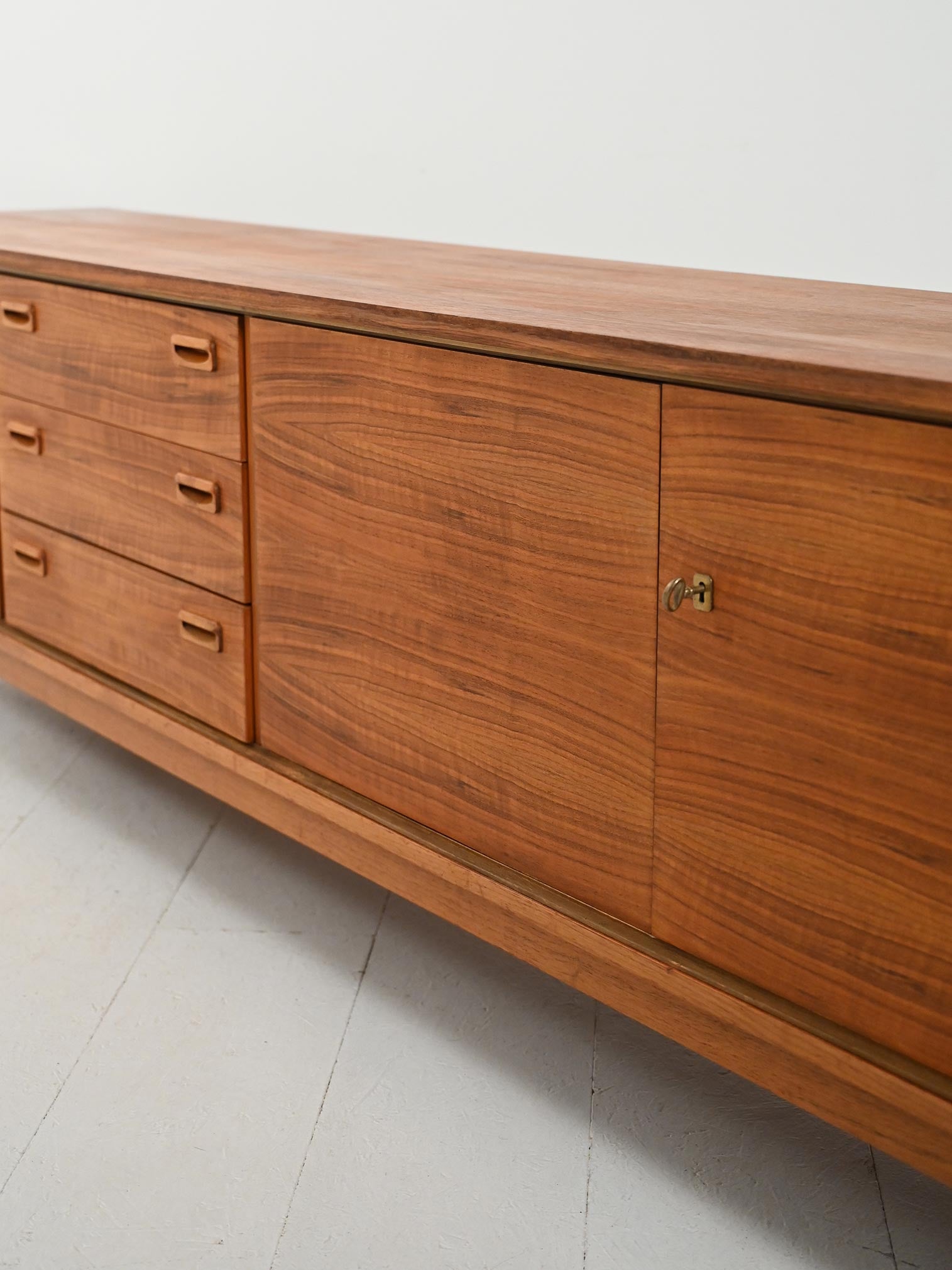 Sideboard vintage in noce anni 60 10