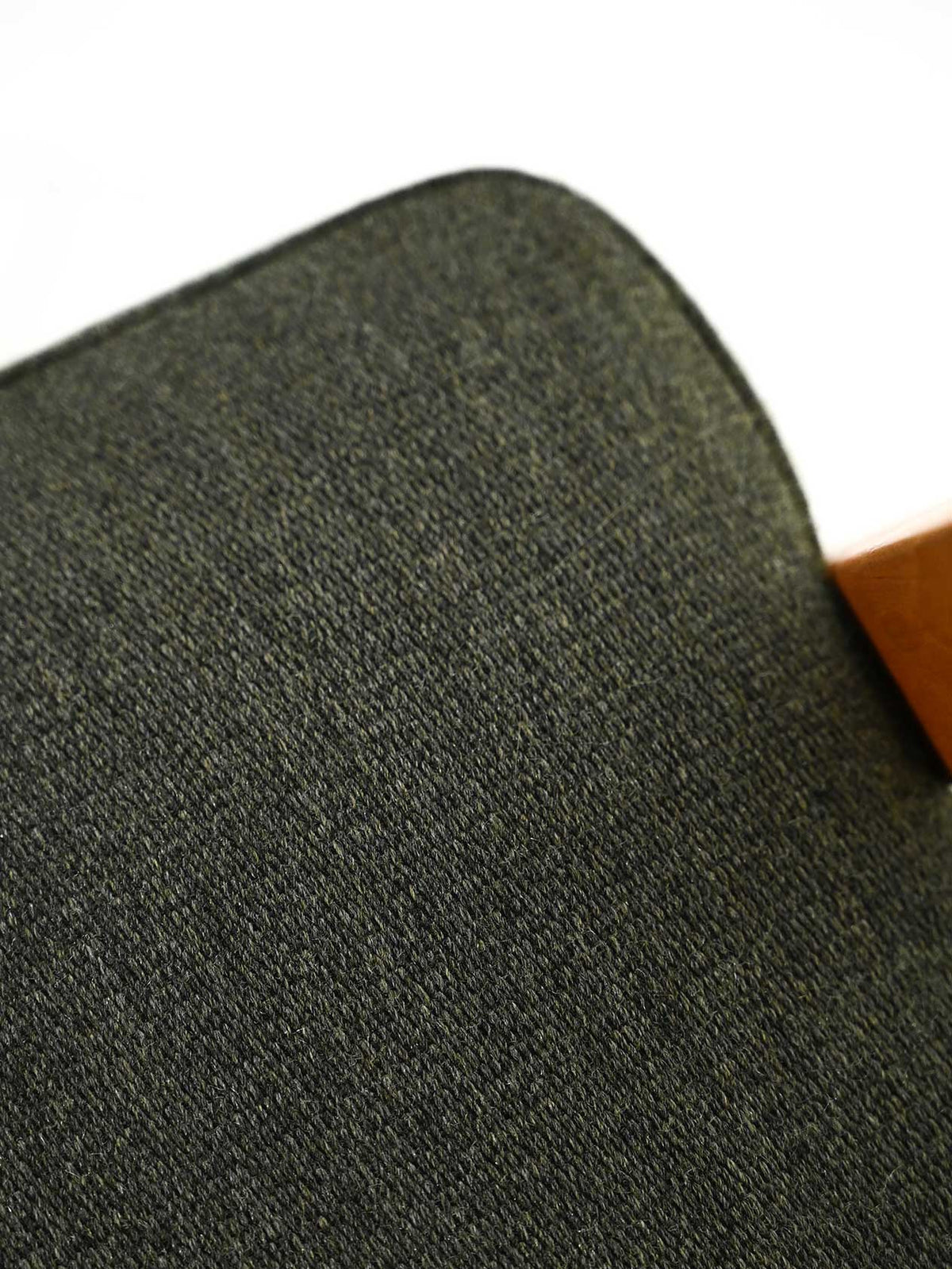 Coppia di Poltrone scandinave in faggio con tappezzeria grigia 9