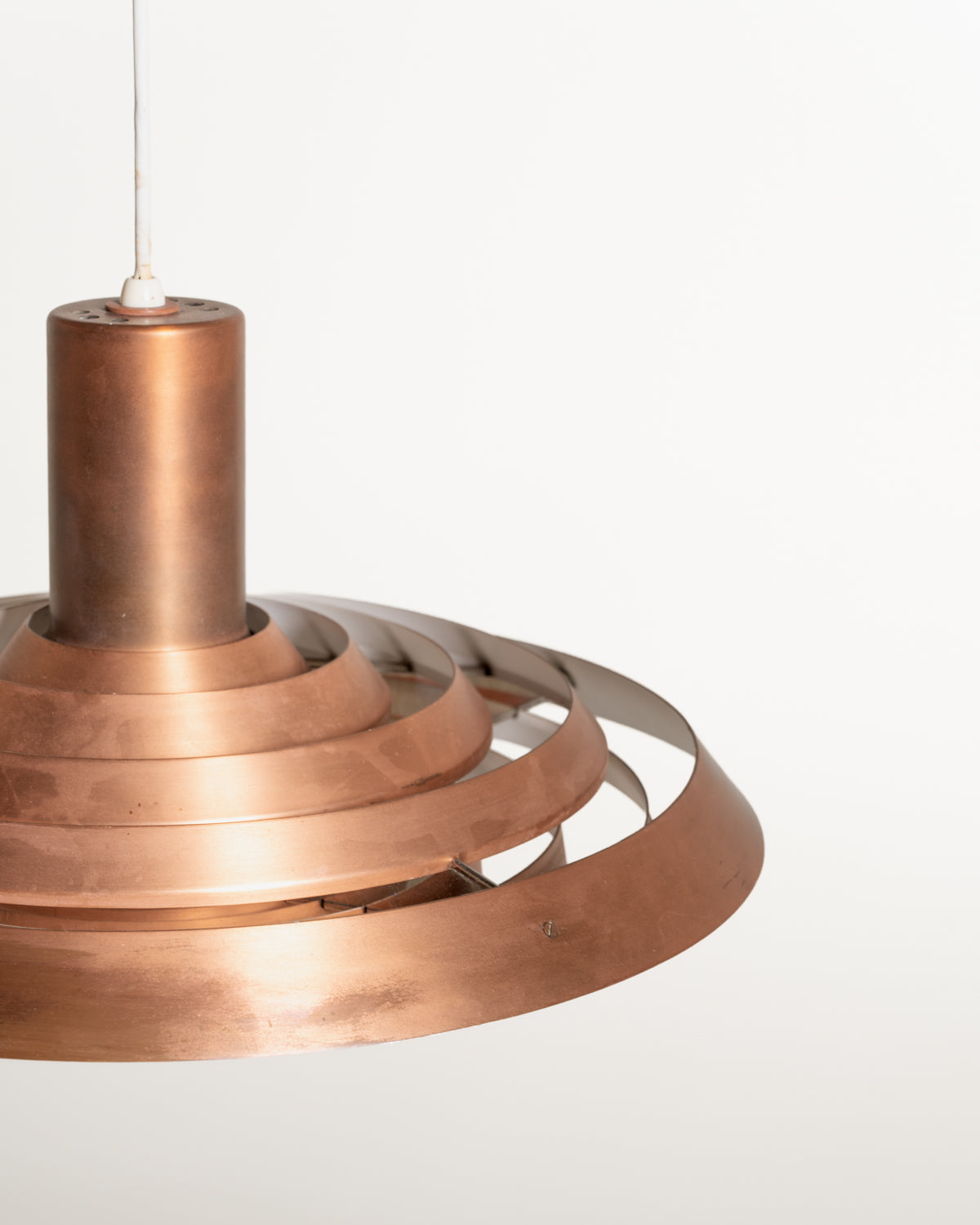 Lampada “Tallerken” di Poul Henningsen per Louis Poulsen
