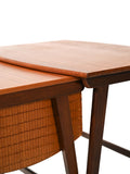 Coppia di coffee table scandinavi ad incastro con porta lana 8