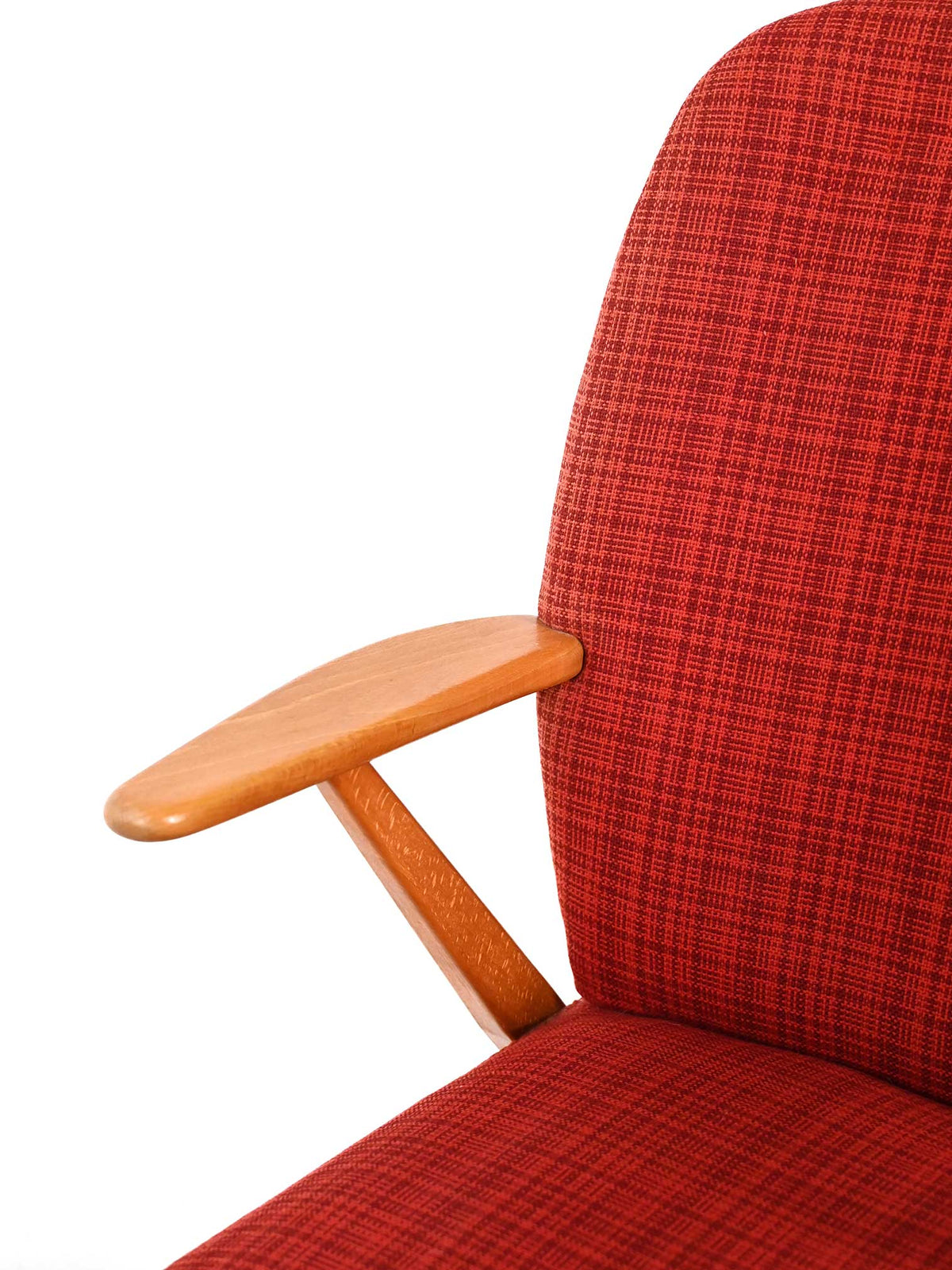 Poltrona scandinava anni 50 con rivestimento in lana rossa 4