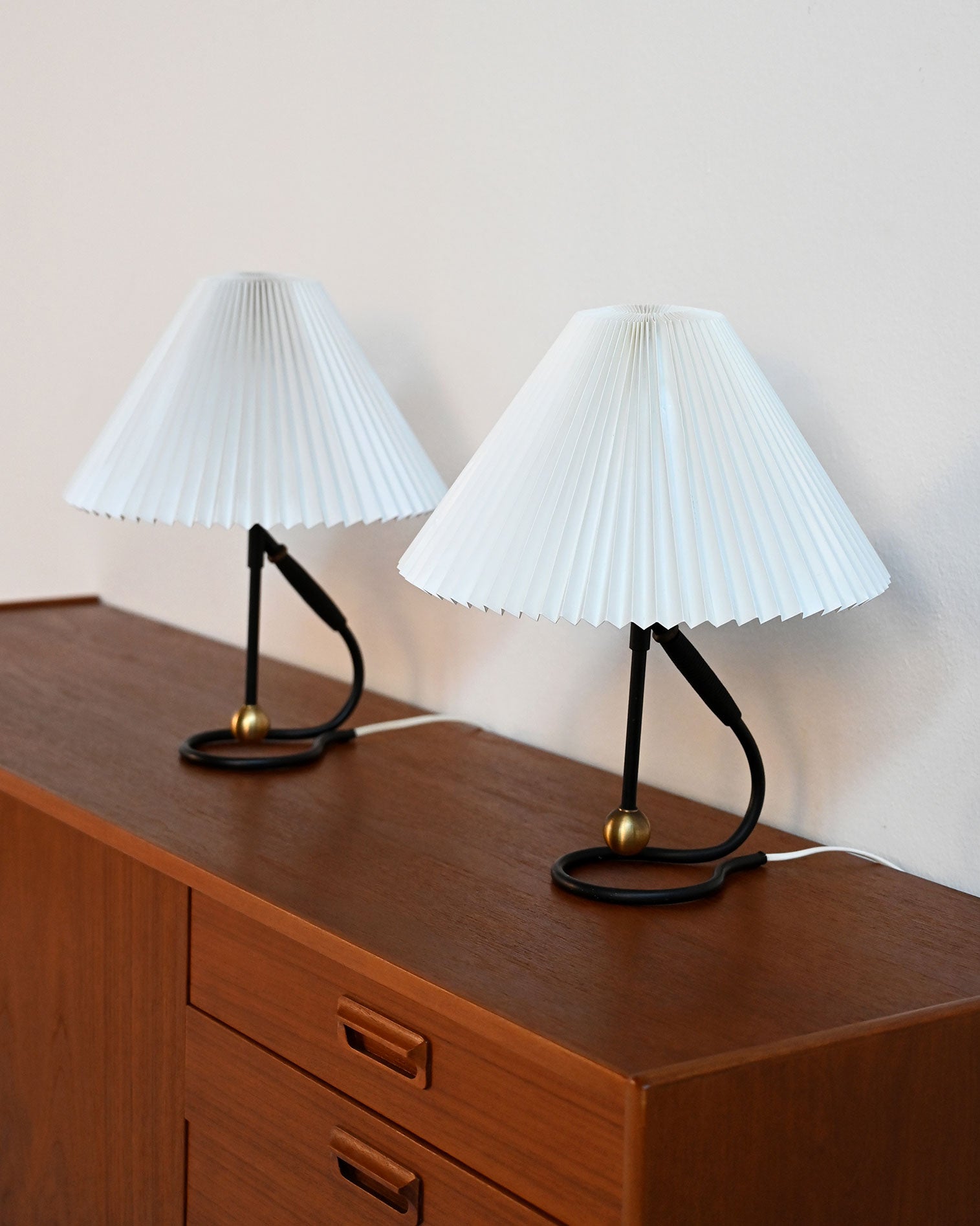 Coppia di lampade modello “Kip-Lamp” di Kaare Klint, anni ’40 2